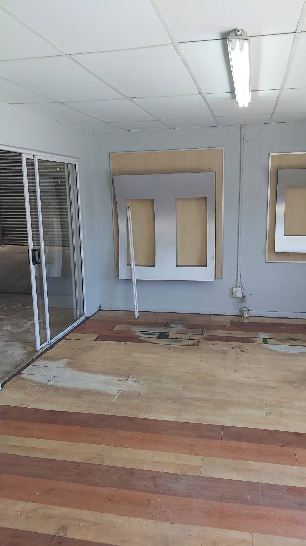 To Let commercial Property for Rent in Sidwell Eastern Cape